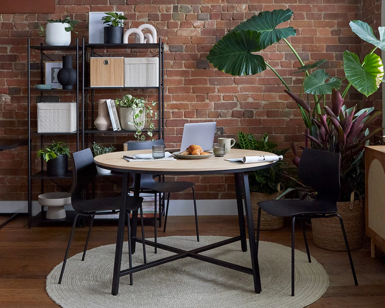 Round White Jute Rug - Large - Image 5