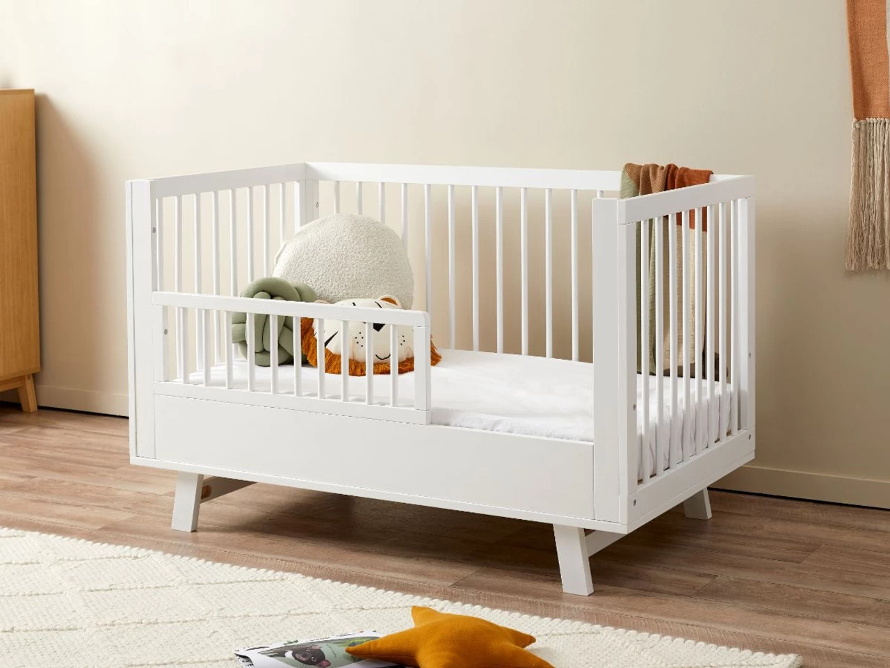 Aspen Cot Toddler Bed Half Frame - White - Image 3