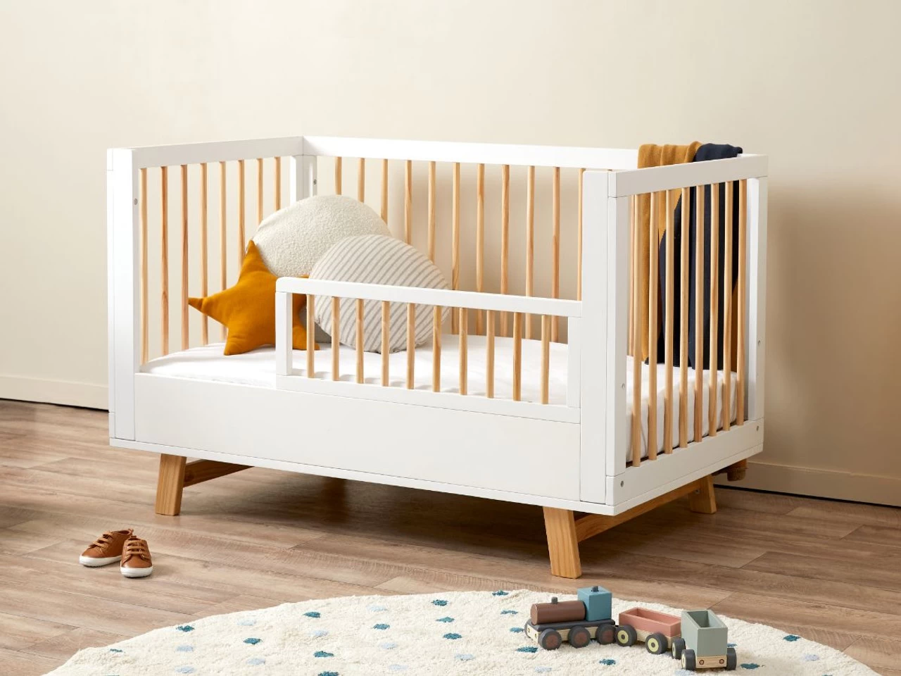 Aspen Cot Toddler Bed Half Frame - White/Natural - Image 3