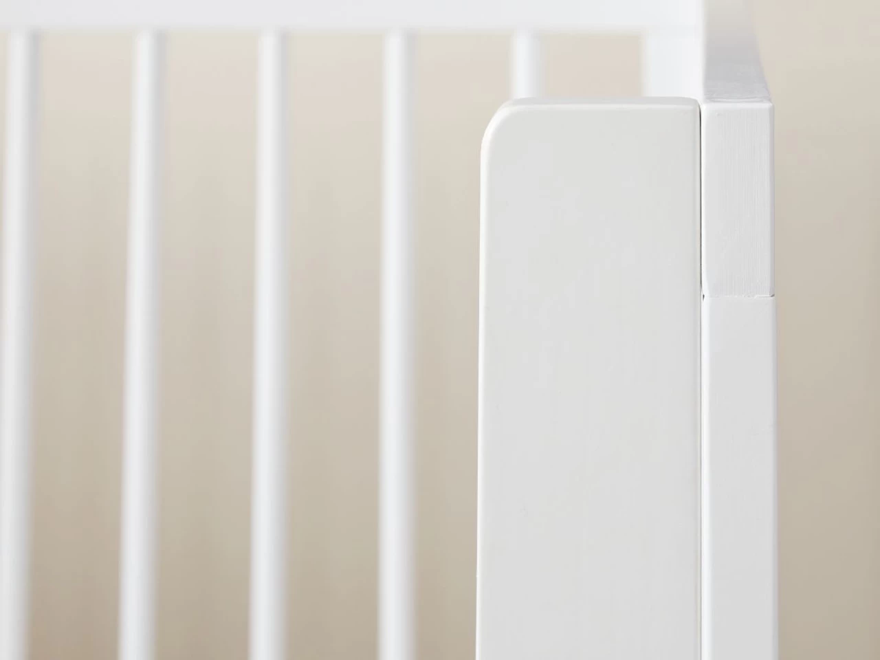 Aspen Cot Toddler Bed Conversion - White - Image 6