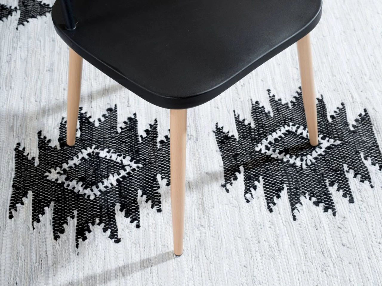 Flynn Dining Chair - Black - Image 4