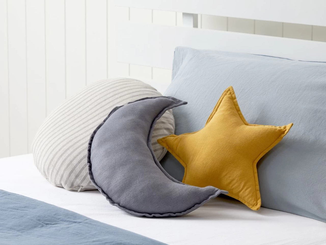 Kids Linen Star Cushion - Marigold - Image 3