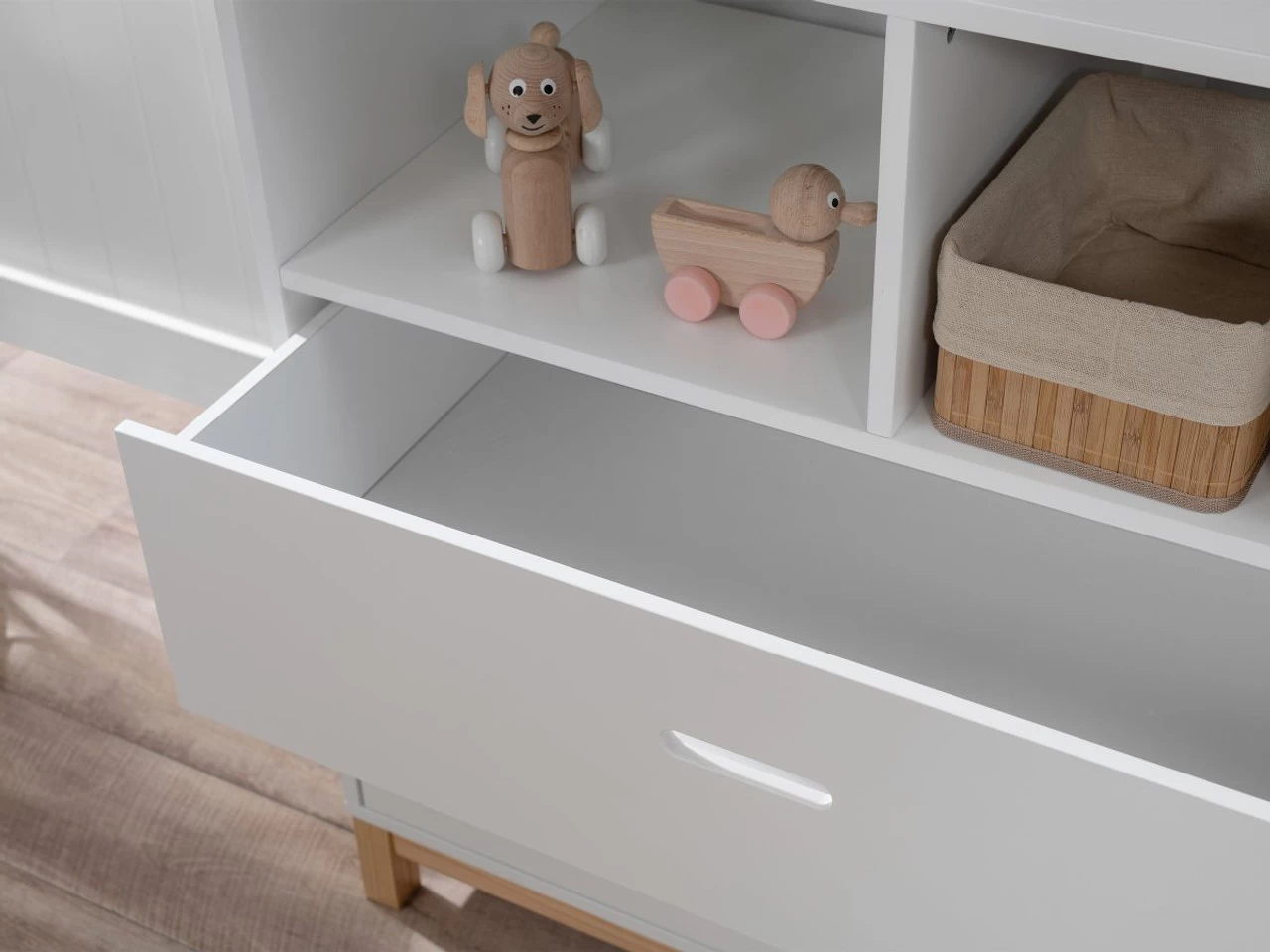 Tahoe Change Table - Image 6