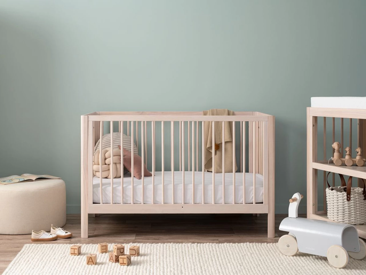 Octavia 3-in-1 Convertible Cot Package