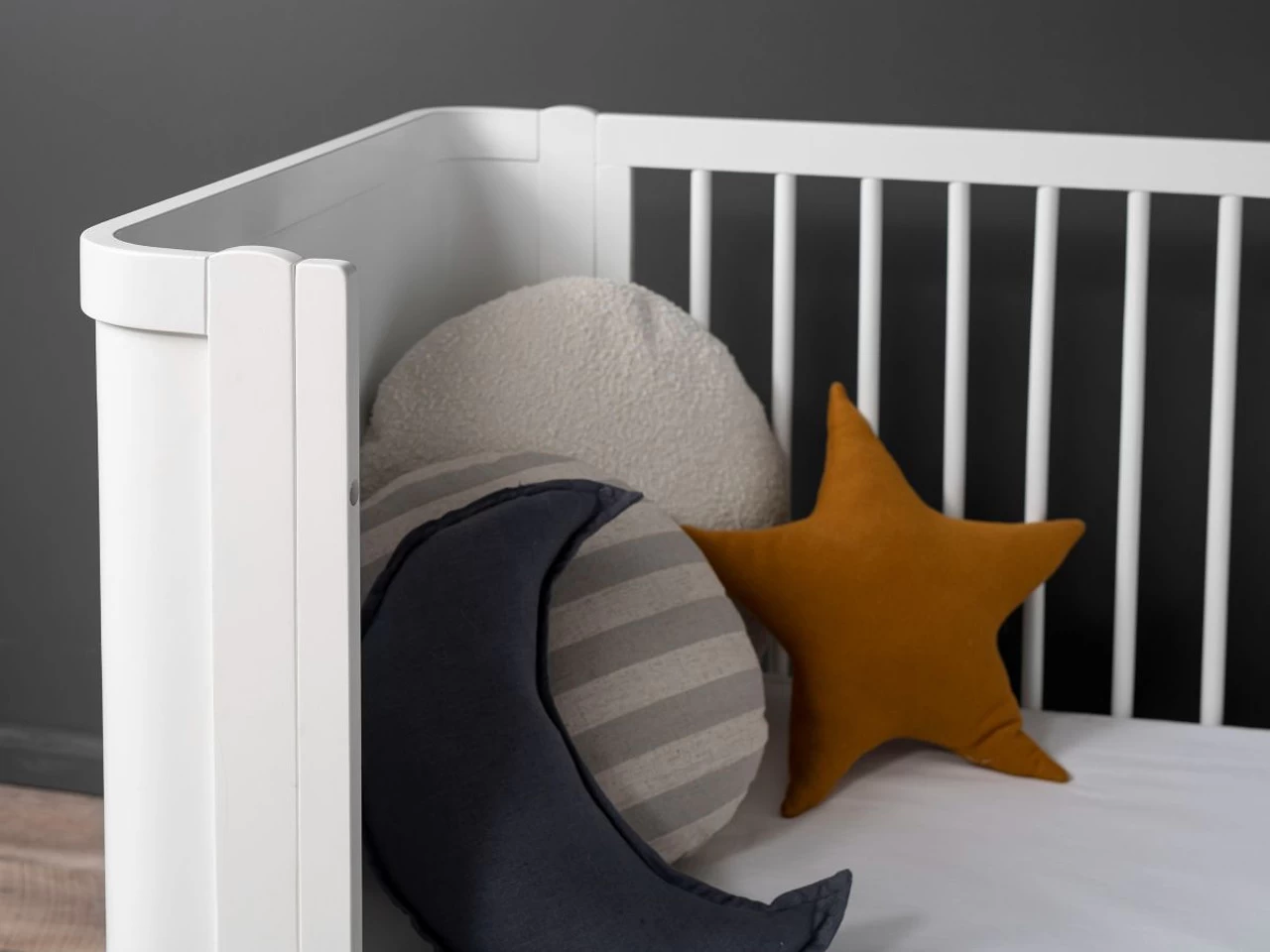 Orlando Cot Toddler Bed Conversion - White- CLEARANCE - Image 4