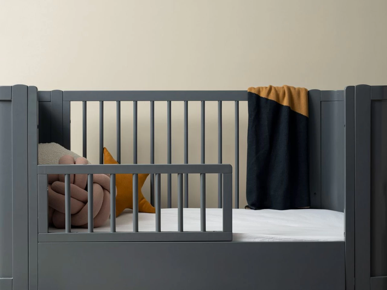 Orlando Cot Toddler Bed Half Frame - Charcoal - Image 3