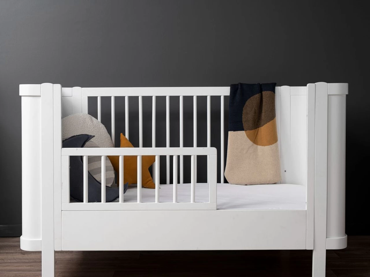 Orlando Cot Toddler Bed Half Frame - White - Image 3