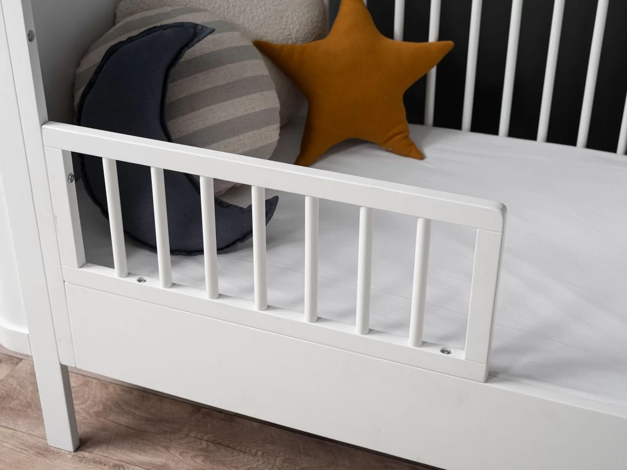 Orlando Cot Toddler Bed Half Frame - White - Image 5