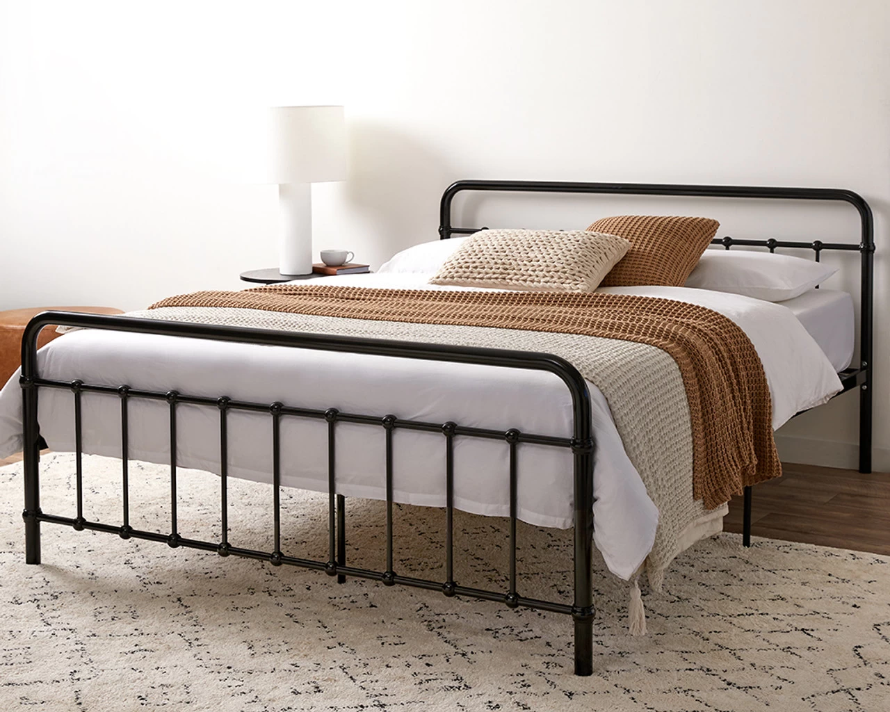 Sonata Queen Bed - Black - Image 3