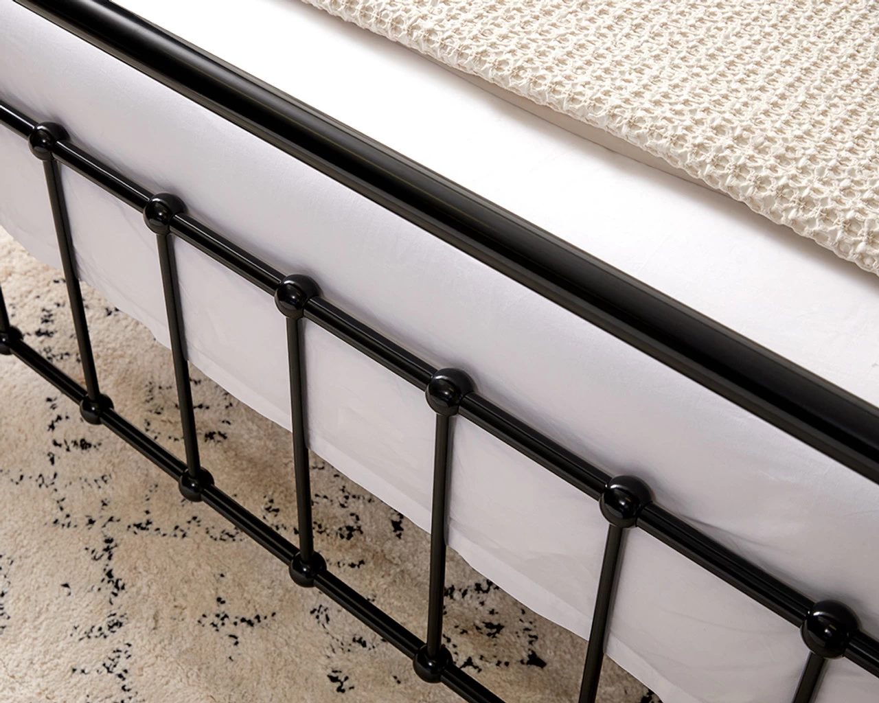 Sonata Queen Bed - Black - Image 4