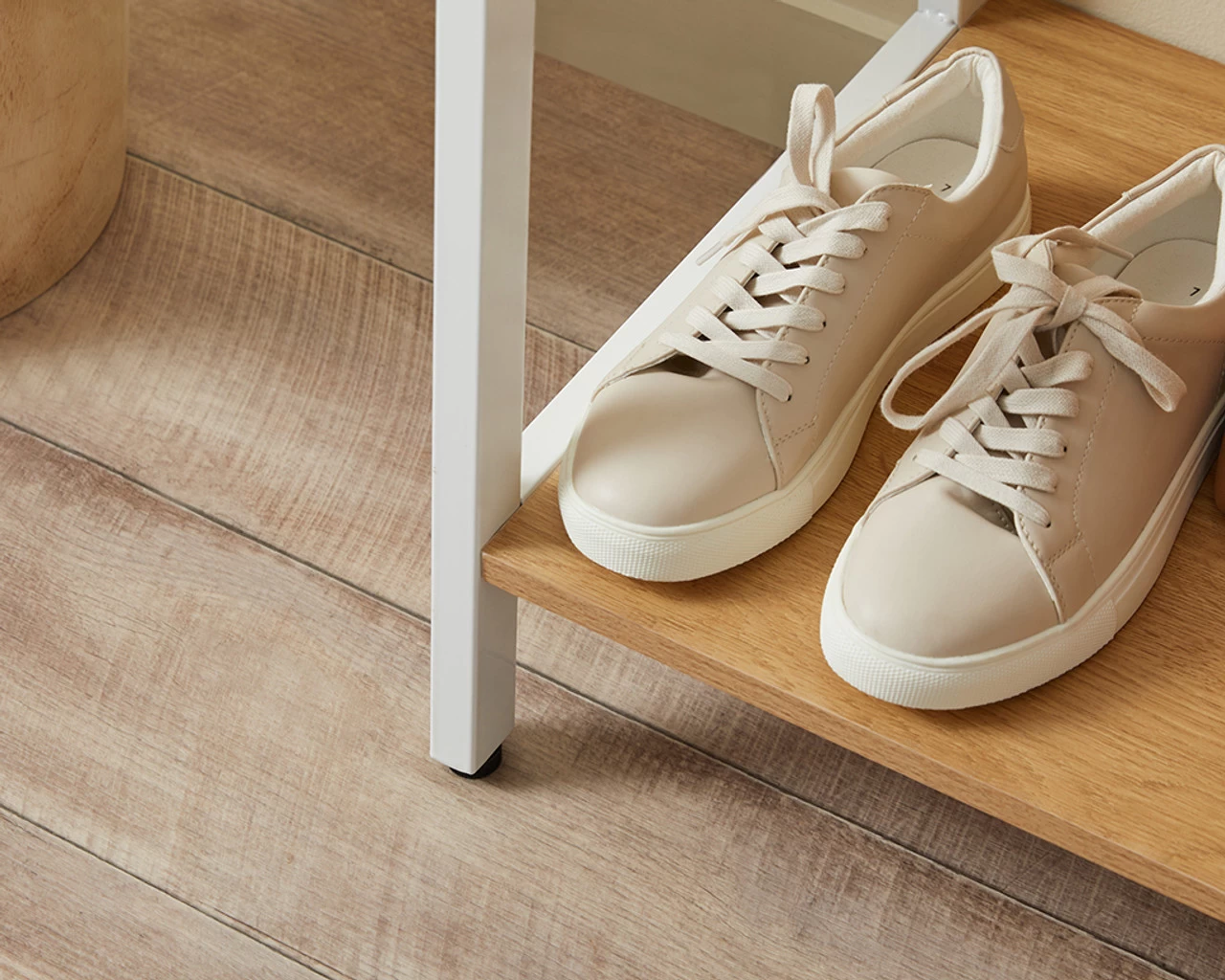 Porto Full Length Hanger - White - Image 6