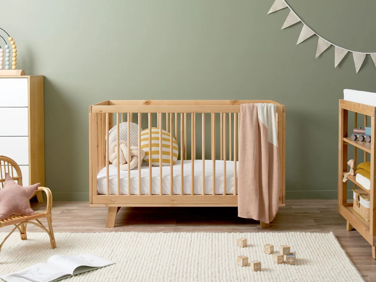 Aspen 3-in-1 Convertible Cot Package - Image 4