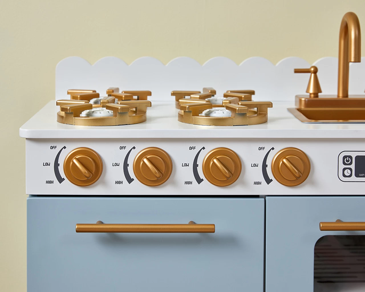 Kids Cottage Kitchen - Image 4